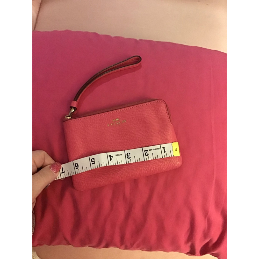 Women's Coach Pink Leather Wristlet with Gold Hardware - Picture 8 of 14